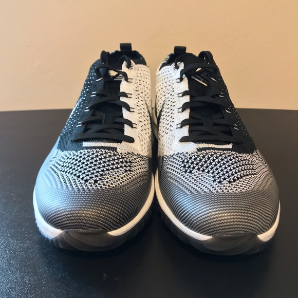 NEW Nike Flyknit Racer Golf Black White - Picture 3 of 8